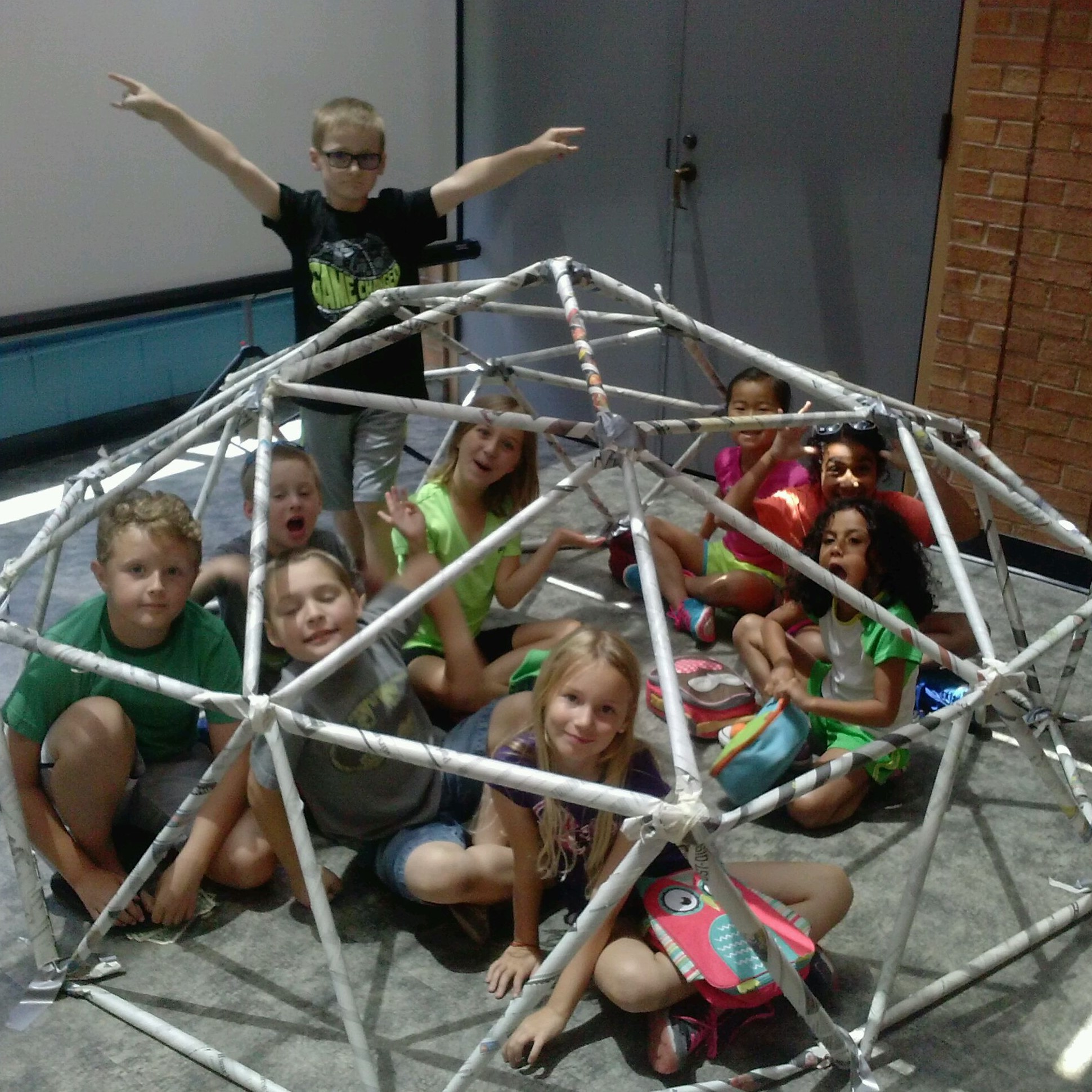 Make It Camp geodesic dome - s
